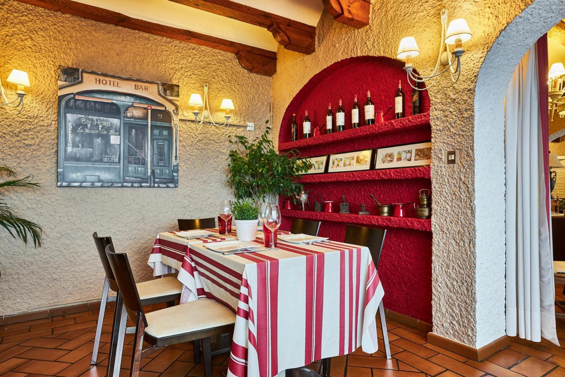 Hotel Restaurante Risco Laredo Exterior photo